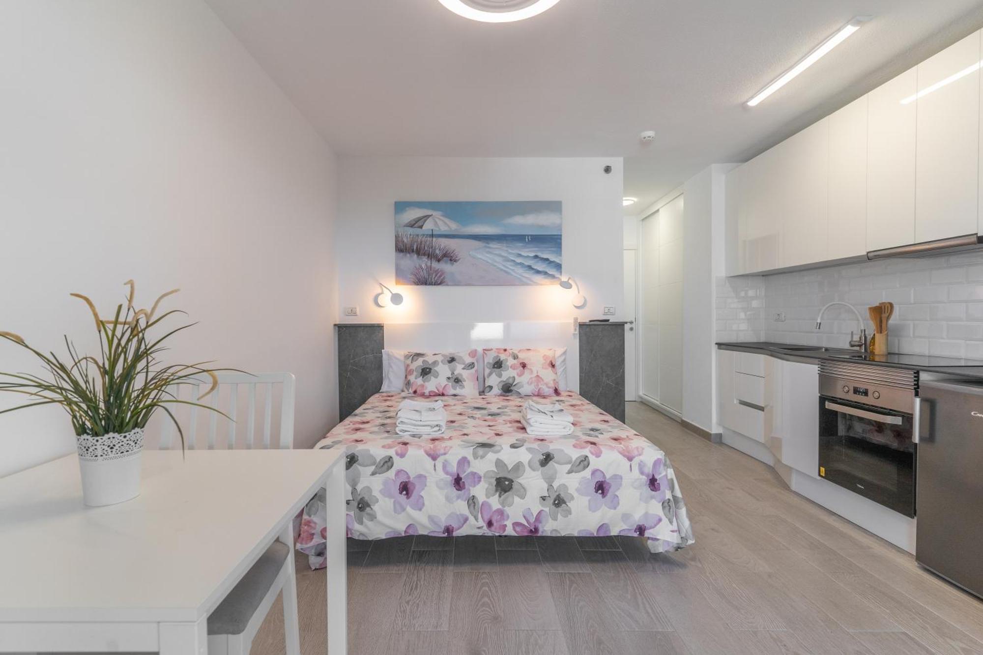 Go2Tenerife Apart'Dida Pool & First Line Of The Sea Los Cristianos  Luaran gambar